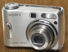 DSC-S90