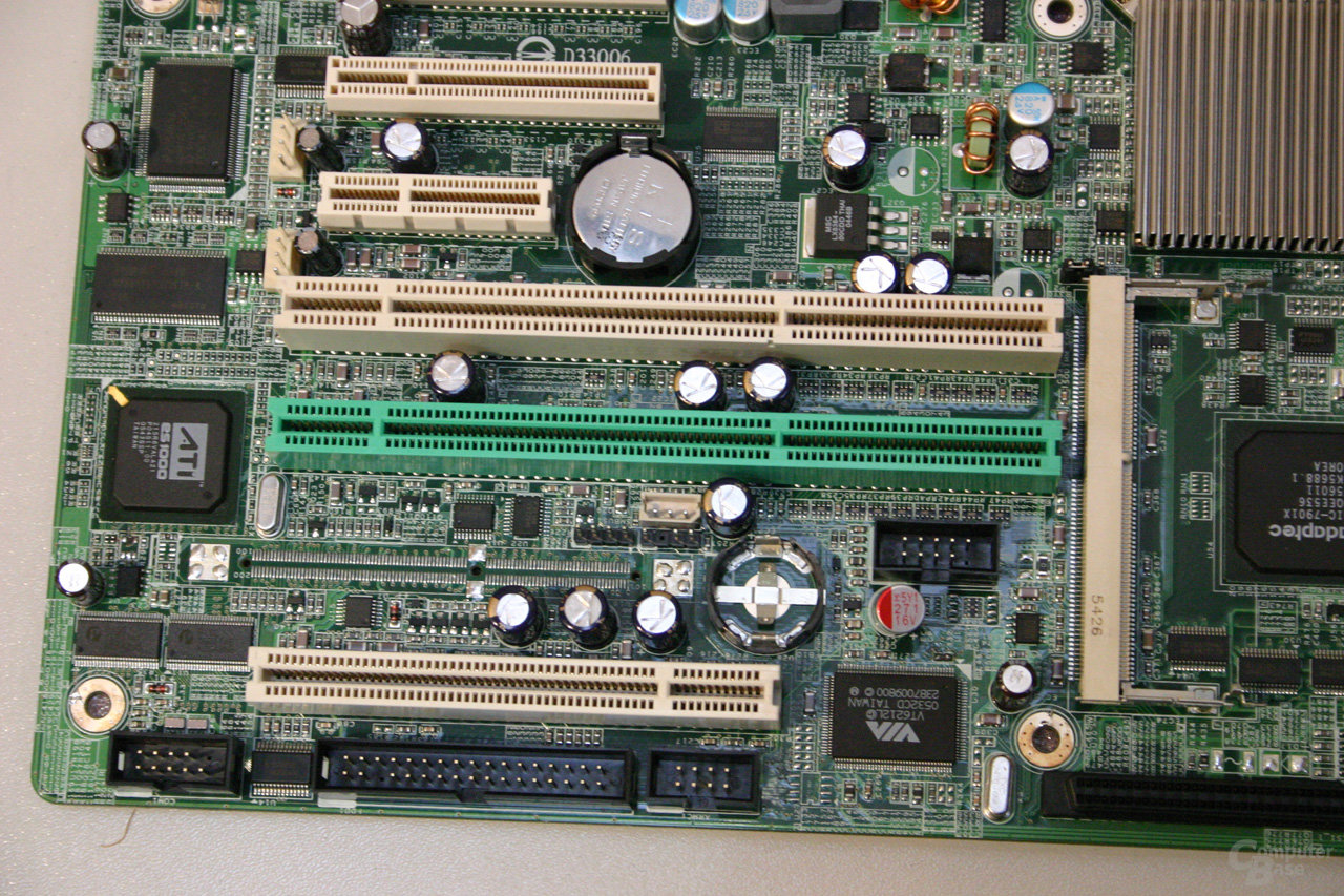 Unbekanntes Gigabyte-Mainboard mit Sockel-F