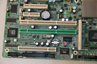 Unbekanntes Gigabyte-Mainboard mit Sockel-F