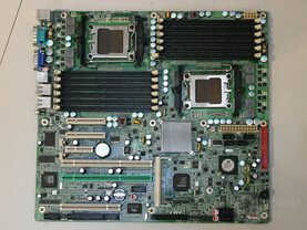Unbekanntes Gigabyte-Mainboard mit Sockel-F