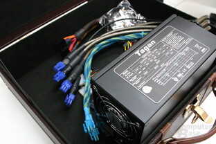 Netzteil von Tagan mit 900 Watt