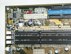 P4B266-E Power-Connector