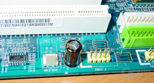 Gigabyte - GA-8SG667 - FAN und USB Anschluss