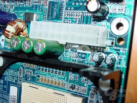 Gigabyte - GA-8SG667 - Power-Connector Gigabyte - GA-8SG667 - Power-Connector