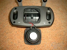 Logitech Center Speaker zerlegt Logitech Center Speaker zerlegt