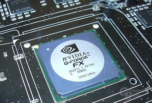Inno3D FX5600 ultra Chip naked II