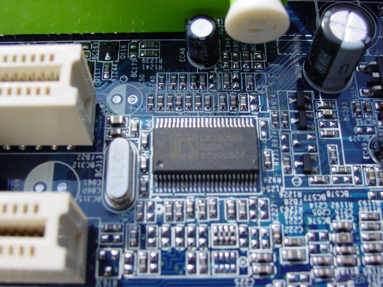 Gigabyte GA-8S648FX