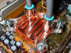 Zern - CPU Kühler montiert
