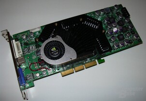 nV GFFX5900u Karte Vorderseite