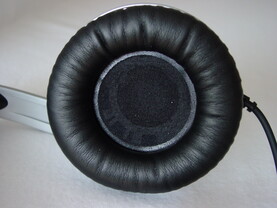 AKG K 101