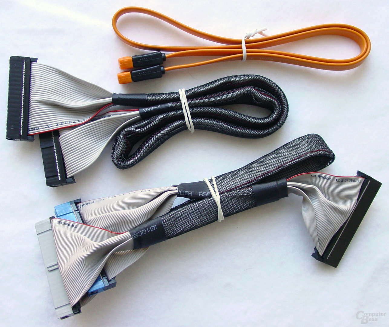 MSI PT880 Neo-LSR - Kabel