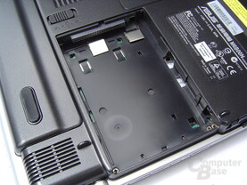 Asus M68Ne: HDD einfach auswechselbar Asus M68Ne: HDD einfach auswechselbar