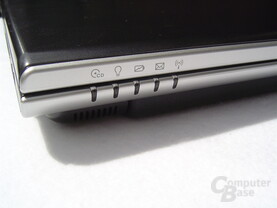 Asus M68Ne: Status-LEDs