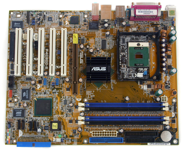 Asus CT-479 montiert auf dem P4C800-E Deluxe Asus CT-479 montiert auf dem P4C800-E Deluxe