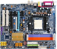 Gigabyte GA-K8n Pro-SLI Komponenten