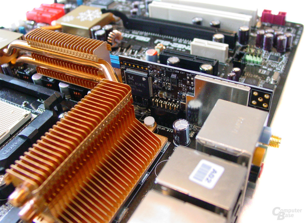 Asus M2N32-SLI Deluxe Wireless Edition