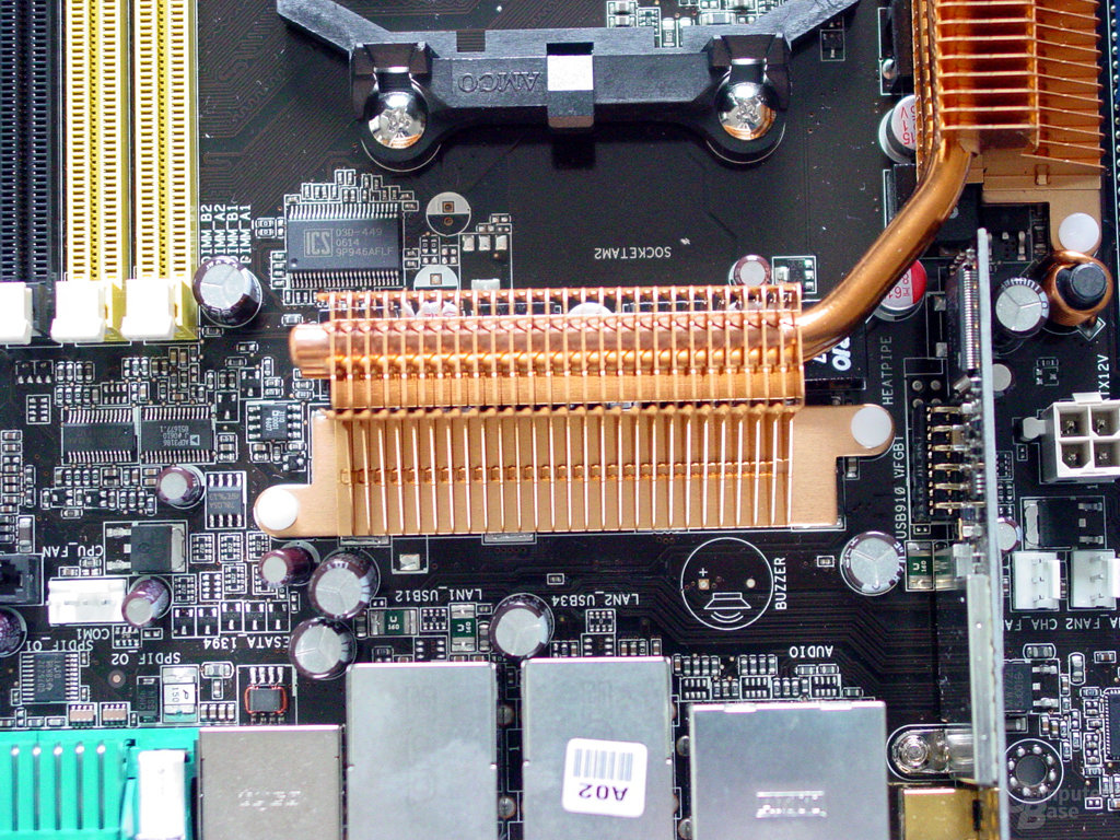 Asus M2N32-SLI Deluxe Wireless Edition