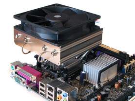 Fast unzumutbar: Montageakt für Intel Sockel 775
