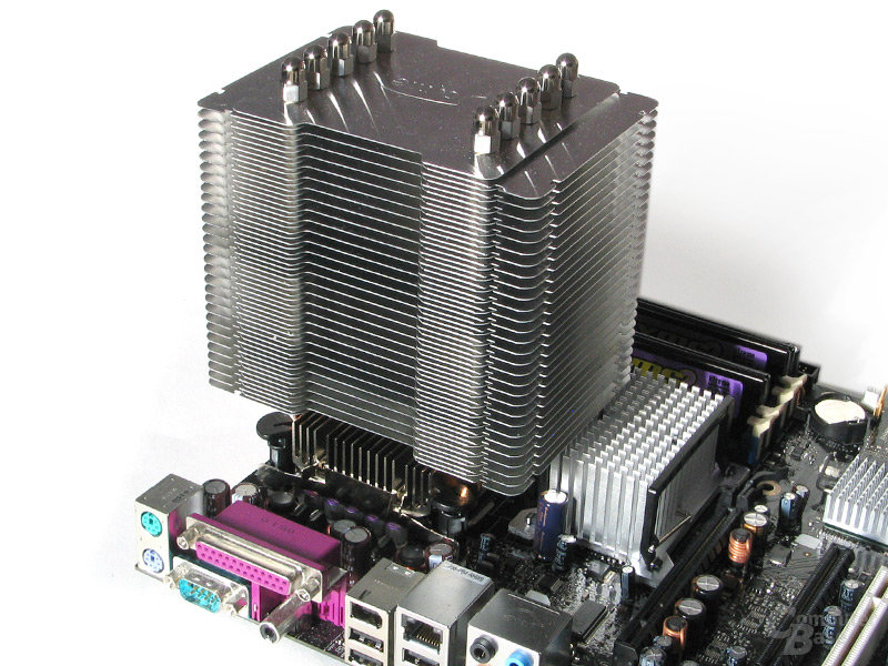 Keine Inkompatibilitäten mit NB-Cooler oder Elektrobauteilen