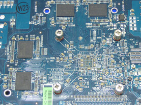 Radeon HD 2600 XT X2 GPU und Speicher Rueckseite Radeon HD 2600 XT X2 GPU und Speicher Rueckseite