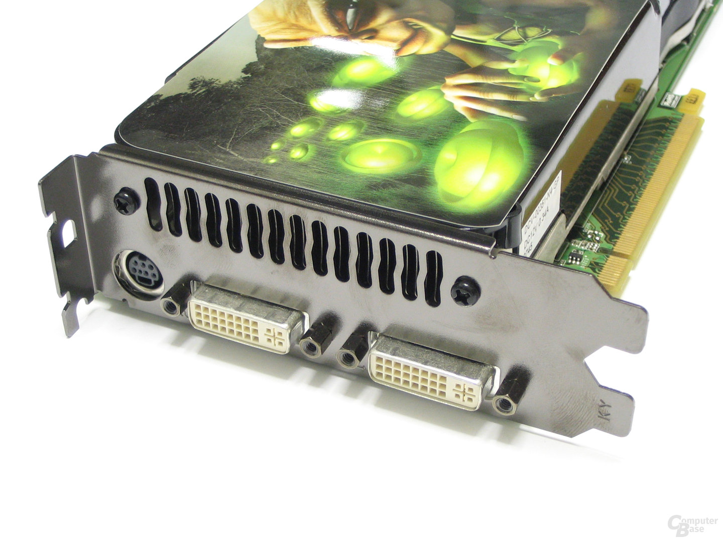 GeForce 8800 GTS 512 Slotblech
