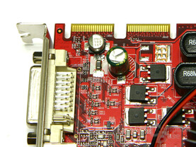 PC Radeon HD 3650 CrossFire-Anschluss