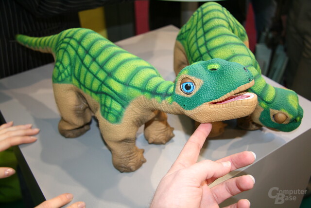 Pleo auf der CeBIT 2008