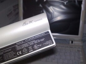 Im Handel erworbenes Modell des Eee PC 900