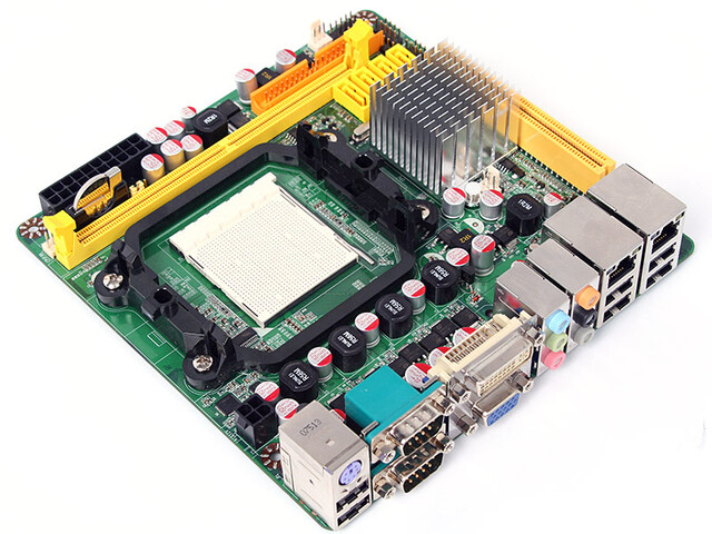 Jetway JNC62K (GeForce 8200)