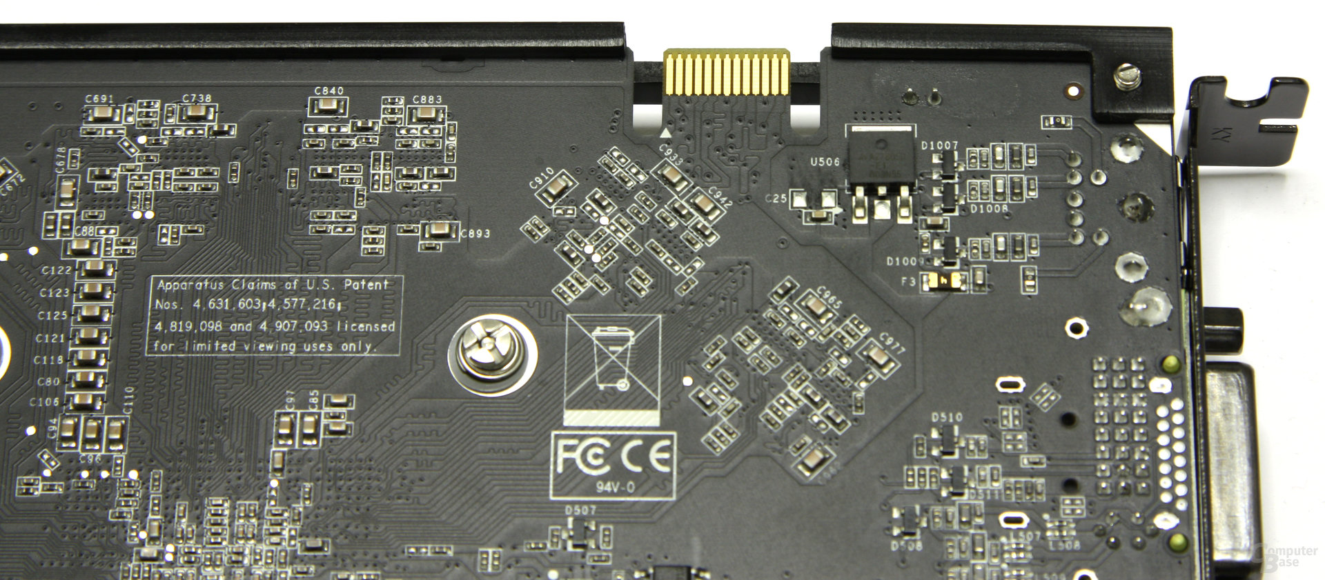 GeForce 9600 GSO 680M XXX SLI-Anschluss