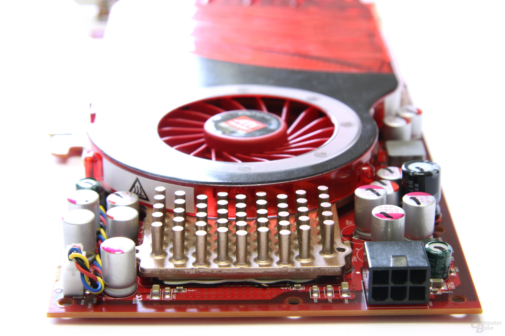 Radeon HD 4830 von hinten