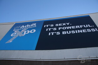 Adult Entertainment Expo direkt neben der CES