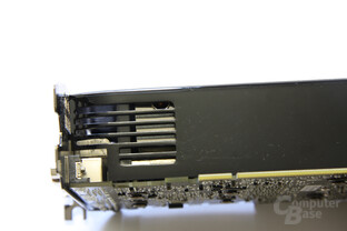 GeForce GTX 285 Kühlerschlitze