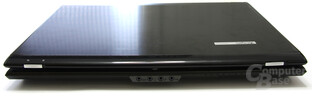 Schenker XMG7 zugeklappt