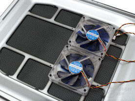 Cooler Master Storm Sniper – Seitenwand mit zwei optionalen 120-mm-Lüftern