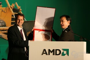 Wafer mit 40-nm-Chips für DirectX-11-Grafikkarten
