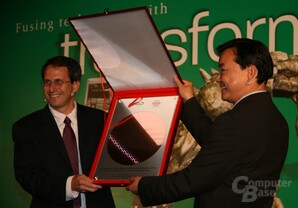 Wafer mit 40-nm-Chips für DirectX-11-Grafikkarten
