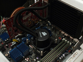 Aufgesetzter CPU-Part und montierter Radiator