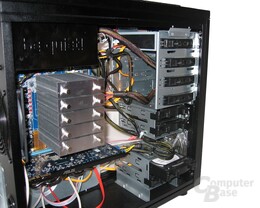 ASUS TA-U21 – Vorderseite mit Hardware