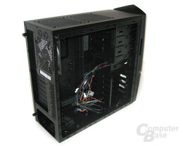 NZXT LeXa S – Innenraum vorn