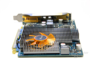 GeForce GT 220 von hinten