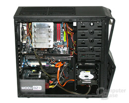 NZXT Gamma – Innenraum mit Hardware