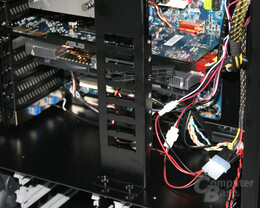 Lian Li TYR Super-Case PC-X2000BW – Grafikkartenhalterung