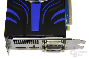 Radeon HD 5850 Toxic Anschlüsse Radeon HD 5850 Toxic Anschlüsse
