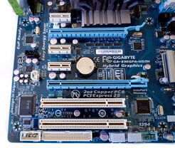 Gigabyte GA-890GPA-UD3H