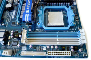 Gigabyte GA-890GPA-UD3H