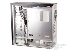 Lian Li PC-A77F – Innenraum Lian Li PC-A77F – Innenraum