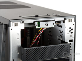 Lian Li PC-A77F – Lüftersteuerung Lian Li PC-A77F – Lüftersteuerung