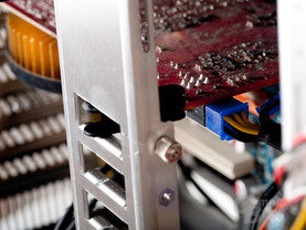 Lian Li PC-A77F – Steckkartenbefestigung Lian Li PC-A77F – Steckkartenbefestigung