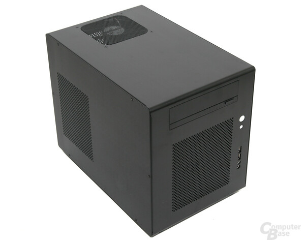 Lian Li PC-Q08 – Front links